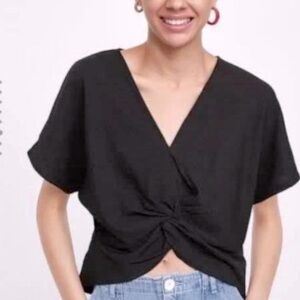 🐠Zara twist knot front top crepe batwing sleeve v neck black small